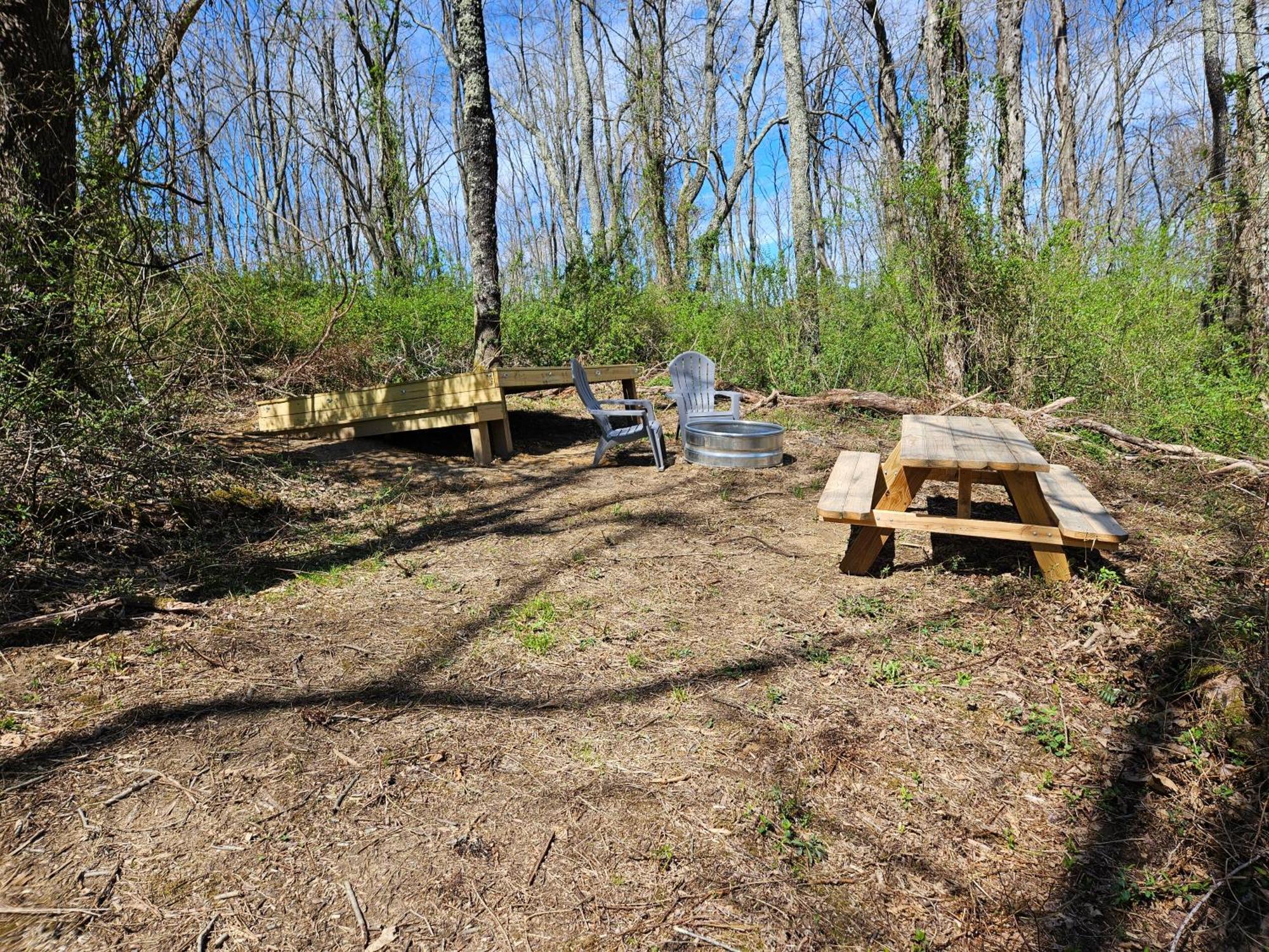 Cardinal Cove Campsite At Hocking Vacations - Tent Not Included Logan Eksteriør bilde