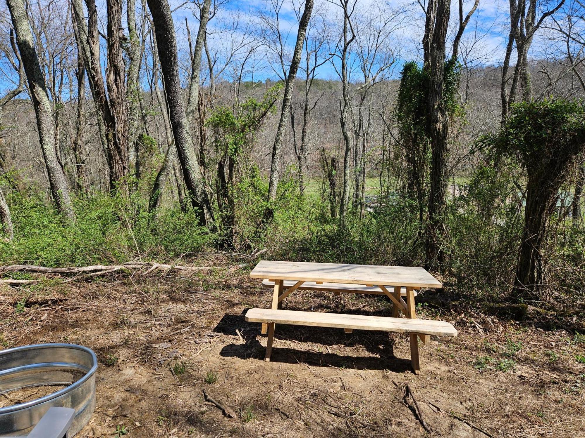 Cardinal Cove Campsite At Hocking Vacations - Tent Not Included Logan Eksteriør bilde