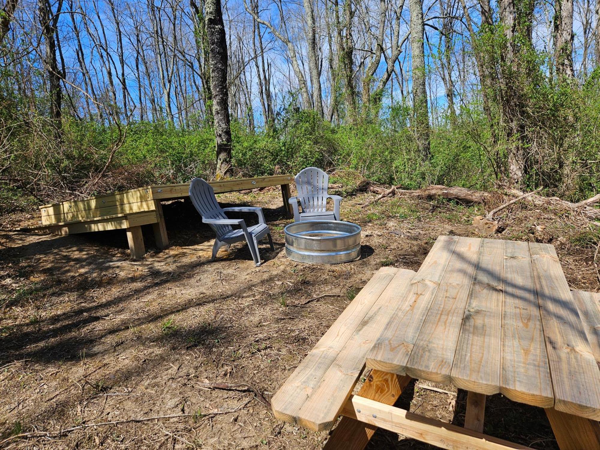 Cardinal Cove Campsite At Hocking Vacations - Tent Not Included Logan Eksteriør bilde